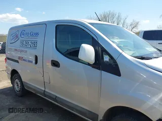 2015 Nissan NV200 SV with VIN 3N6CM0KN1FK716429, listed as a IAAI auction lot 42084050 with 154,913 mi miles and . Bid and sale history available at carsss.com. Image 13.