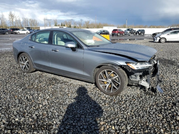 2019 Volvo S60 Momentum with VIN 7JRA22TK5KG015807, listed as a Copart auction lot 49497705 with 50,693 mi miles and Salvage Title. Bid and sale history available at carsss.com. Image 4.
