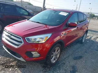 2017 Ford Escape SE z VIN 1FMCU0GD9HUF01849, wystawiony jako IAAI lot #42410230 z przebiegiem 177 423 mil mil oraz . Historia ofert i sprzedaży dostępna na DreamBid. Obrazek 18.