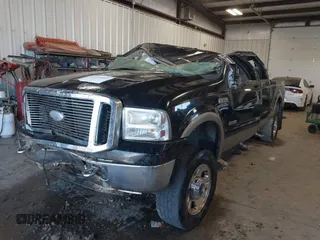 2007 Ford F-250 XL z VIN 1FTSW21P87EA62774, wystawiony jako IAAI lot #41635503 z przebiegiem 141 985 mil mil oraz . Historia ofert i sprzedaży dostępna na DreamBid. Obrazek 18.