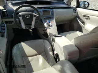 2013 Toyota Prius One z VIN JTDKN3DU9D5672849, wystawiony jako Copart lot #51451545 z przebiegiem 108 615 mil mil oraz Czysty tytuł • Clean title. Historia ofert i sprzedaży dostępna na DreamBid. Obrazek 8.