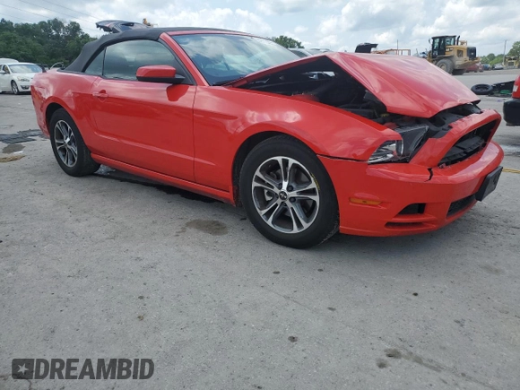 2014 Ford Mustang V6 z VIN 1ZVBP8EMXE5215570, wystawiony jako Copart lot #56971865 z przebiegiem 134 293 mil mil oraz Czysty tytuł • Clean title. Historia ofert i sprzedaży dostępna na DreamBid. Obrazek 4.