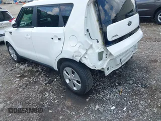 2016 Kia Soul z VIN KNDJN2A23G7362505, wystawiony jako IAAI lot #42280947 z przebiegiem 126 029 mil mil oraz . Historia ofert i sprzedaży dostępna na DreamBid. Obrazek 3.