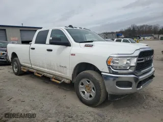 2019 Ram 2500 Tradesman with VIN 3C6UR5HJ7KG683600, listed as a Copart auction lot 48222334 with 131,995 mi miles and Salvage Title. Bid and sale history available at carsss.com. Image 4.