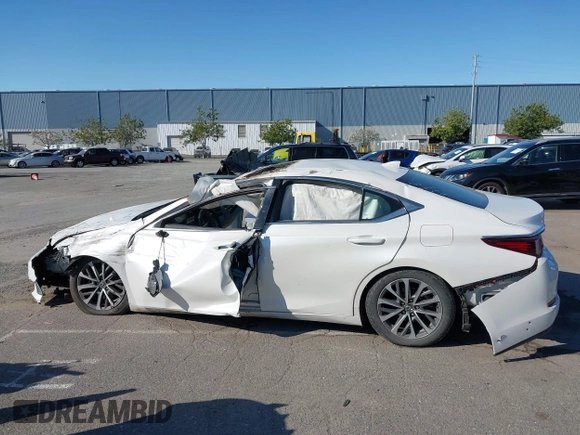2022 Lexus ES with VIN 58ACZ1B16NU122915, listed as a IAAI auction lot 41891989 with 67,335 mi miles. Bid and sale history available at carsss.com. Image 15.