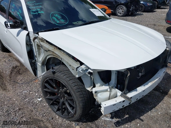 2016 Dodge Charger Road/Track with VIN 2C3CDXCT9GH210865, listed as a IAAI auction lot 39971429 with 157,784 mi miles. Bid and sale history available at carsss.com. Image 6.