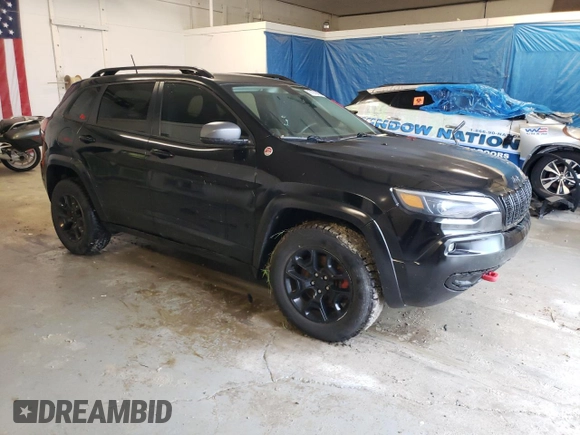 2019 Jeep Cherokee Trailhawk z VIN 1C4PJMBX2KD317917, wystawiony jako Copart lot #61079955 z przebiegiem 94 169 mil mil oraz Czysty tytuł • Clean title. Historia ofert i sprzedaży dostępna na DreamBid. Obrazek 4.
