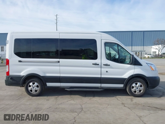 2019 Ford Transit Passenger XL with VIN 1FBAX2CM8KKA99530, listed as a IAAI auction lot 41664660 with 33,044 mi miles. Bid and sale history available at carsss.com. Image 14.