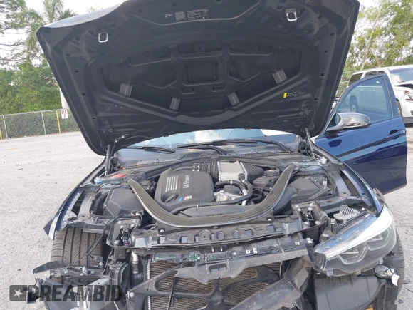 2018 BMW M3 z VIN WBS8M9C57J5K98465, wystawiony jako IAAI lot #41918104 z przebiegiem 44 100 mil mil oraz . Historia ofert i sprzedaży dostępna na DreamBid. Obrazek 10.