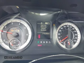 2017 Ram 2500 Tradesman z VIN 3C6UR4CJ1HG748189, wystawiony jako IAAI lot #42077420 z przebiegiem 175 256 mil mil oraz . Historia ofert i sprzedaży dostępna na DreamBid. Obrazek 7.