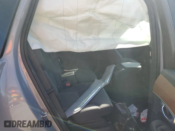 2024 Volvo XC90 Plus Bright Theme with VIN YV4L12PEXR1236571, listed as a Copart auction lot 74914254 with 4,165 mi miles and Salvage Title. Bid and sale history available at DreamBid. Image 11.