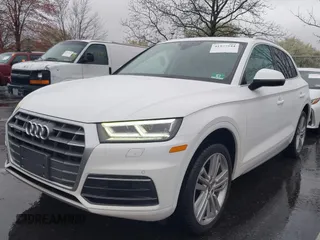 2018 Audi Q5 Premium Plus with VIN WA1BNAFY2J2111095, listed as a IAAI auction lot 41977544 with 107,852 mi miles. Bid and sale history available at carsss.com. Image 17.