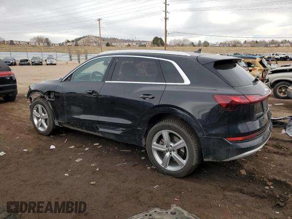 2019 Audi e-tron Premium Plus с VIN WA1LAAGE0KB021160, выставлен на аукционе Copart как лот 43576875 с пробегом 38 112 миль миль и Списание • Salvage title. История ставок и продаж доступна на DreamBid. Изображение 2.