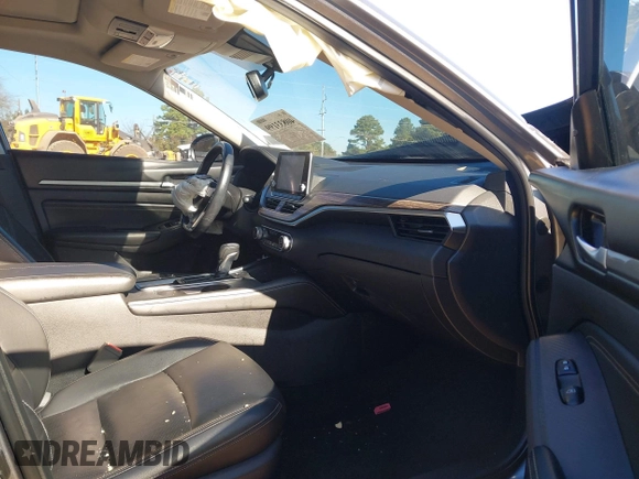 2019 Nissan Altima SL with VIN 1N4BL4EW3KC191988, listed as a IAAI auction lot 40833199 with 73,234 mi miles and . Bid and sale history available at carsss.com. Image 5.