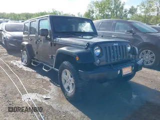 2017 Jeep Wrangler Unlimited Sport z VIN 1C4BJWDG2HL734066, wystawiony jako IAAI lot #42240511 z przebiegiem 77 986 mil mil oraz . Historia ofert i sprzedaży dostępna na DreamBid. Obrazek 1.