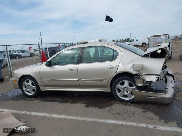 2000 Infiniti I30 Luxury with VIN JNKCA31A6YT109848, listed as a IAAI auction lot 41839440 with NaN miles. Bid and sale history available at carsss.com. Image 14.