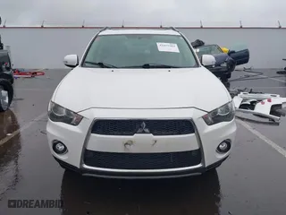 2011 Mitsubishi Outlander SE with VIN JA4AS3AW3BU019148, listed as a IAAI auction lot 41851004 with 88,989 mi miles. Bid and sale history available at carsss.com. Image 13.
