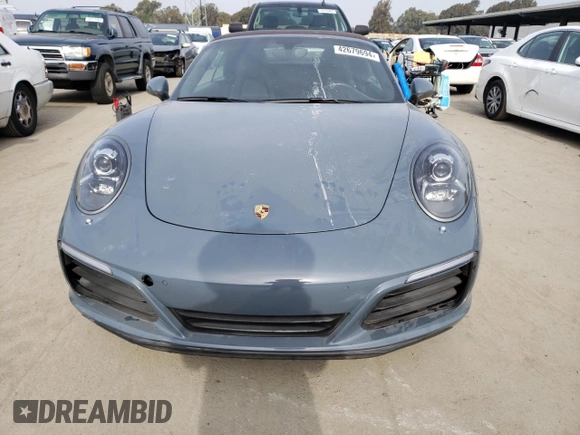 2017 Porsche 911 Carrera S with VIN WP0CB2A95HS154753, listed as a Copart auction lot 42679694 with 87,573 mi miles. Bid and sale history available at carsss.com. Image 5.
