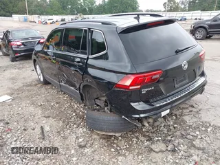 2018 Volkswagen Tiguan SEL with VIN 3VV3B7AX4JM022644, listed as a IAAI auction lot 42422831 with 115,066 mi miles and . Bid and sale history available at DreamBid. Image 3.