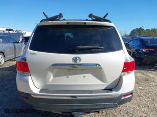 2013 Toyota Highlander with VIN 5TDZK3EH6DS101676, listed as a IAAI auction lot 41212515 with 139,755 mi miles. Bid and sale history available at carsss.com. Image 16.