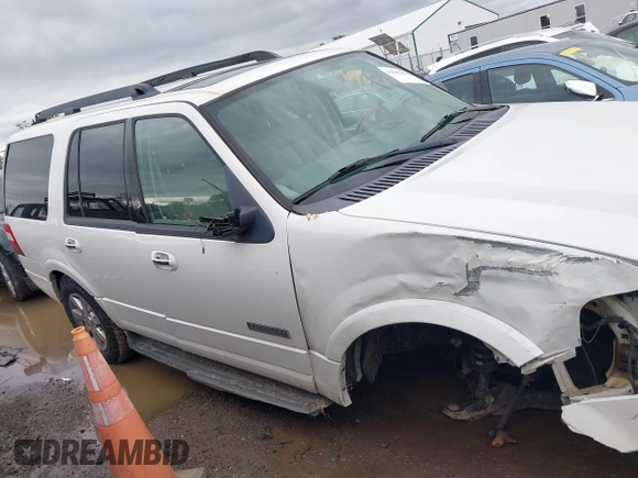2008 Ford Expedition SSV with VIN 1FMFU15518LA78950, listed as a IAAI auction lot 42307155 with 224,243 mi miles and . Bid and sale history available at DreamBid. Image 14.
