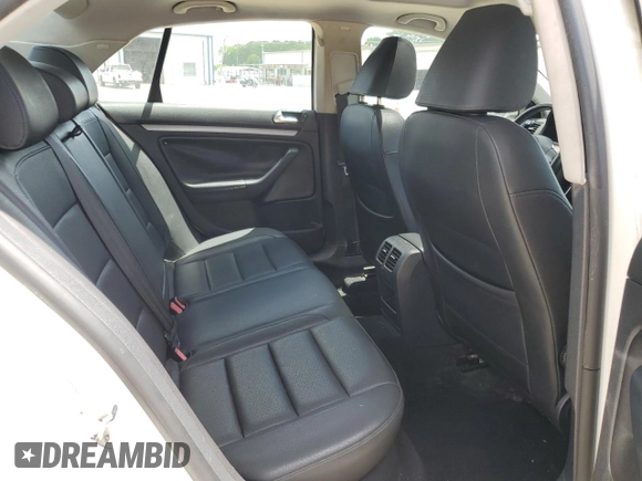 2010 Volkswagen Jetta SE с VIN 3VWRX7AJ8AM126914, выставлен на аукционе Copart как лот 56363645 с пробегом 107 149 миль миль и Списание • Salvage title. История ставок и продаж доступна на DreamBid. Изображение 10.