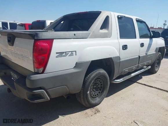 2005 Chevrolet Avalanche Z71 with VIN 3GNEK12Z75G183800, listed as a IAAI auction lot 41706053 with 16 mi miles. Bid and sale history available at carsss.com. Image 4.