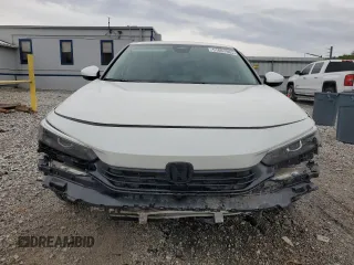 2024 Honda Civic Sedan EX with VIN 2HGFE1F73RH337701, listed as a Copart auction lot 51667985 with 3,180 mi miles and Salvage Title. Bid and sale history available at carsss.com. Image 5.