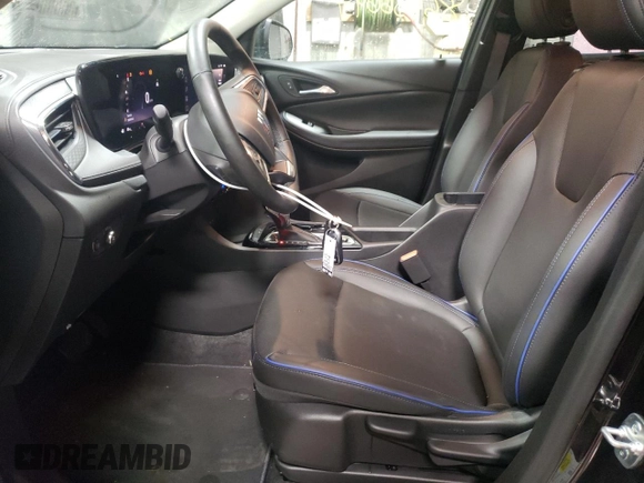 2025 Buick Encore GX Sport Touring with VIN KL4AMDSL5SB048120, listed as a Copart auction lot 86556694 with 5,387 mi miles and Salvage title. Bid and sale history available at DreamBid. Image 7.