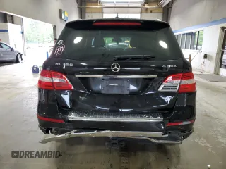 2015 Mercedes-Benz M 350 z VIN 4JGDA5HB0FA590281, wystawiony jako Copart lot #57251195 z przebiegiem 165 116 mil mil oraz Szkoda całkowita • Salvage title. Historia ofert i sprzedaży dostępna na DreamBid. Obrazek 6.