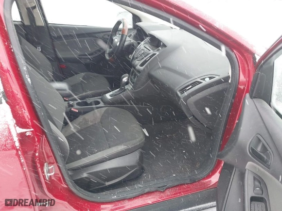 2012 Ford Focus SE with VIN 1FAHP3F26CL390748, listed as a IAAI auction lot 41571211 with 139,807 mi miles. Bid and sale history available at carsss.com. Image 5.
