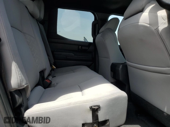 2024 Toyota Tacoma SR5 z VIN 3TMLB5JN6RM058039, wystawiony jako Copart lot #57168865 z przebiegiem 1 859 mil mil oraz Czysty tytuł • Clean title. Historia ofert i sprzedaży dostępna na DreamBid. Obrazek 10.