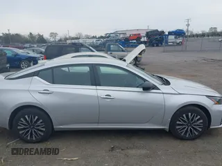 2024 Nissan Altima 2.5 SV with VIN 1N4BL4DW2RN317371, listed as a IAAI auction lot 41954497 with 38,242 mi miles. Bid and sale history available at carsss.com. Image 13.