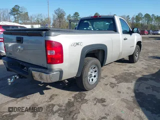2009 Chevrolet Silverado 1500 1LT with VIN 1GCEK14099Z149726, listed as a IAAI auction lot 41940918 with 127,155 mi miles and . Bid and sale history available at DreamBid. Image 4.