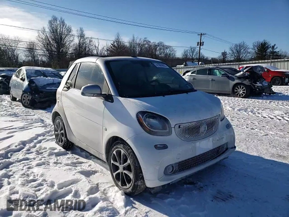 2017 Smart fortwo Passion with VIN WMEFK5DA6HK153469, listed as a Copart auction lot 41960805 with 34,089 mi miles and Salvage title. Bid and sale history available at DreamBid. Image 11.