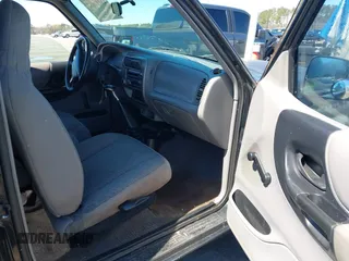2000 Ford Ranger XL with VIN 1FTYR14C3YPC07908, listed as a IAAI auction lot 41732832 with 304,653 mi miles. Bid and sale history available at carsss.com. Image 5.
