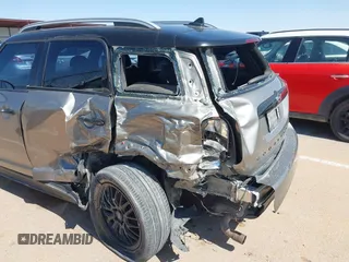 2018 MINI Countryman Cooper z VIN WMZYS7C3XJ3E08133, wystawiony jako IAAI lot #42623073 z przebiegiem 170 589 mil mil oraz . Historia ofert i sprzedaży dostępna na DreamBid. Obrazek 6.