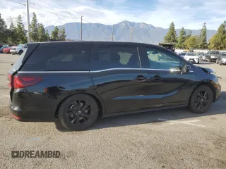 2024 Honda Odyssey Sport with VIN 5FNRL6H77RB003415, listed as a Copart auction lot 43627575 with 19,927 mi miles and Salvage Title. Bid and sale history available at DreamBid. Image 3.