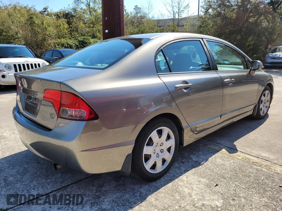 2008 Honda Civic LX с VIN 2HGFA16528H351971, выставлен на аукционе IAAI как лот 41709742 с пробегом 221 757 миль миль и . История ставок и продаж доступна на DreamBid. Изображение 4.