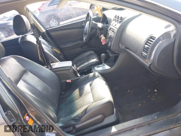 2008 Nissan Altima 2.5 with VIN 1N4AL21E78C114496, listed as a IAAI auction lot 41579057 with 375,219 mi miles. Bid and sale history available at carsss.com. Image 5.