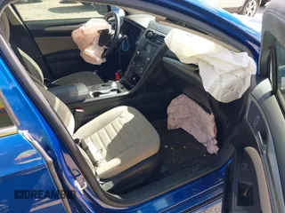 2018 Ford Fusion S with VIN 3FA6P0G74JR125258, listed as a IAAI auction lot 41845188 with 123,848 mi miles. Bid and sale history available at carsss.com. Image 5.