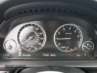 2014 BMW 5 Series 528i xDrive z VIN WBA5A7C5XED617311, wystawiony jako Copart lot #59398195 z przebiegiem 117 230 mil mil oraz Szkoda całkowita • Salvage title. Historia ofert i sprzedaży dostępna na DreamBid. Obrazek 9.
