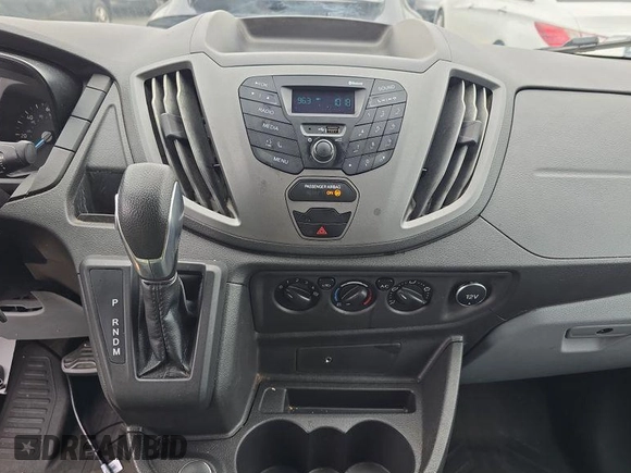 2018 Ford Transit with VIN 1FTYE1YM9JKB51975, listed as a IAAI auction lot 42729136 with 48,562 mi miles and . Bid and sale history available at DreamBid. Image 20.