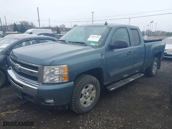 2011 Chevrolet Silverado 1500 LT with VIN 1GCRCSE0XBZ269267, listed as a IAAI auction lot 41887946 with 88,439 mi miles. Bid and sale history available at carsss.com. Image 2.
