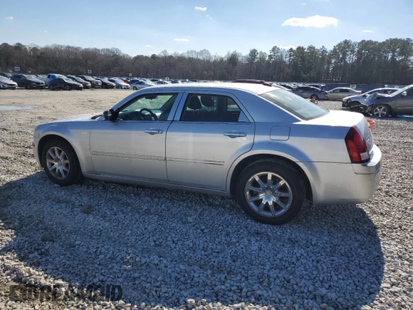 2005 Chrysler 300 with VIN 2C3JA43R55H664546, listed as a Copart auction lot 42572745 with 262,569 mi miles and Salvage Title. Bid and sale history available at carsss.com. Image 2.