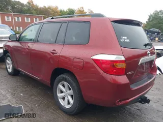 2010 Toyota Highlander SE with VIN 5TDJK3EH6AS034652, listed as a IAAI auction lot 40511681 with 114,219 mi miles. Bid and sale history available at carsss.com. Image 3.
