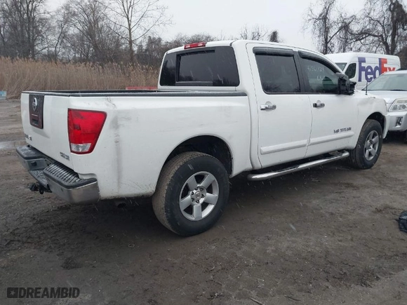 2007 Nissan Titan LE with VIN 1N6BA07B87N246012, listed as a IAAI auction lot 41561124 with 344,652 mi miles. Bid and sale history available at carsss.com. Image 4.