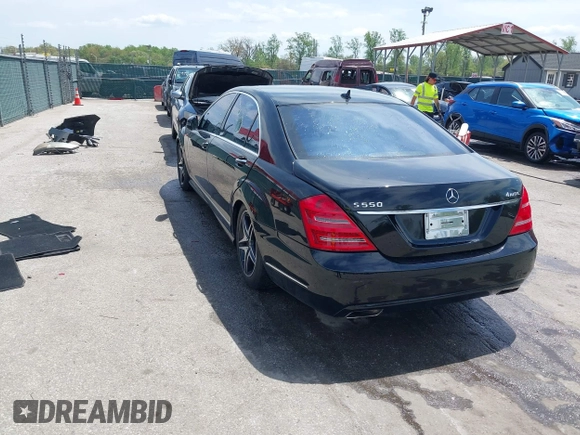 2010 Mercedes-Benz S 550 with VIN WDDNG8GB3AA308918, listed as a IAAI auction lot 42087311 with 135,878 mi miles and . Bid and sale history available at DreamBid. Image 3.