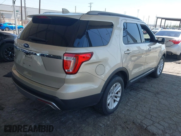 2017 Ford Explorer XLT z VIN 1FM5K7D85HGD89676, wystawiony jako IAAI lot #42313283 z przebiegiem 89 358 mil mil oraz . Historia ofert i sprzedaży dostępna na DreamBid. Obrazek 4.