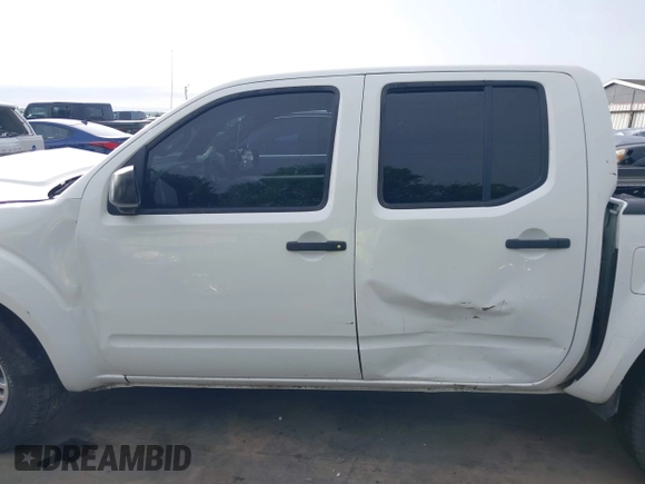 2015 Nissan Frontier Pro-4X with VIN 1N6AD0EV1FN717450, listed as a IAAI auction lot 41898172 with 141,739 mi miles and . Bid and sale history available at DreamBid. Image 15.